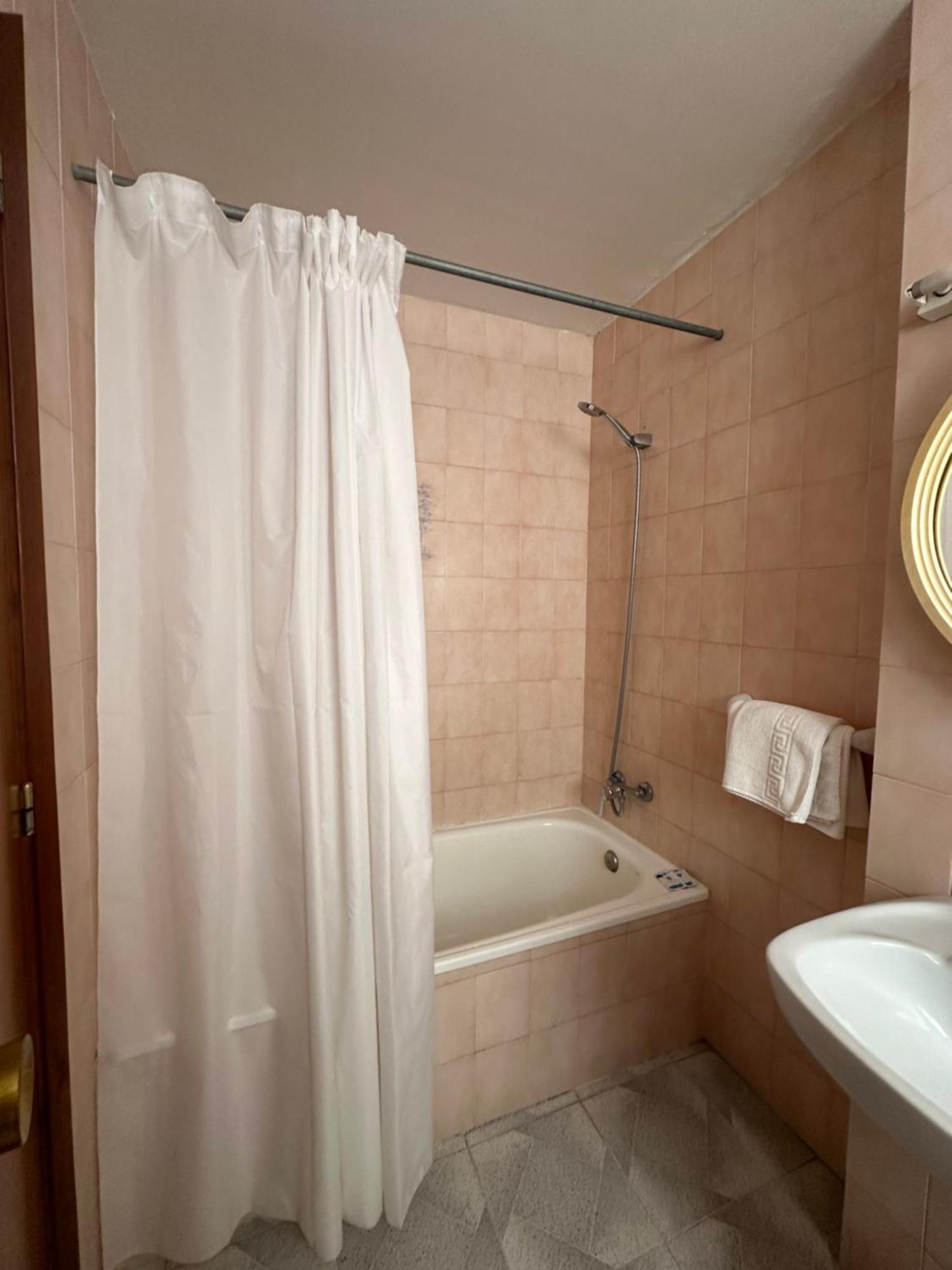 Hotel Miramar Торебланка Стая снимка