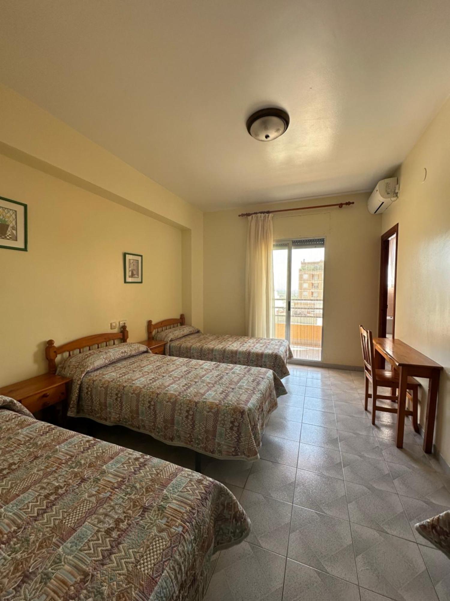 Hotel Miramar Торебланка Стая снимка
